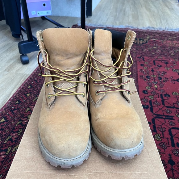 Timberland Boots - Picture 2 of 8